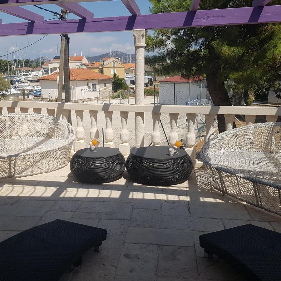 Jardin Kapetanova Kuca Apartment Veli Iz Exterior photo